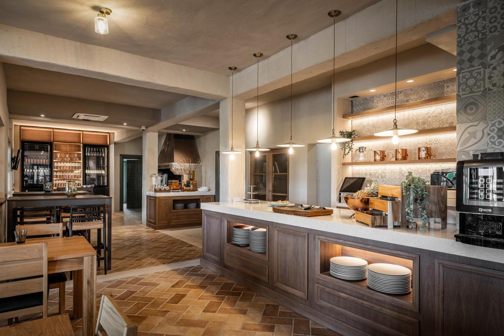 Boutique Paradiso 3* Filipini