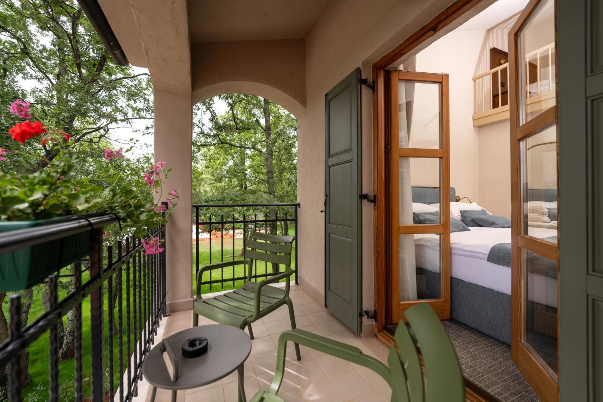 Boutique Paradiso 3* Filipini